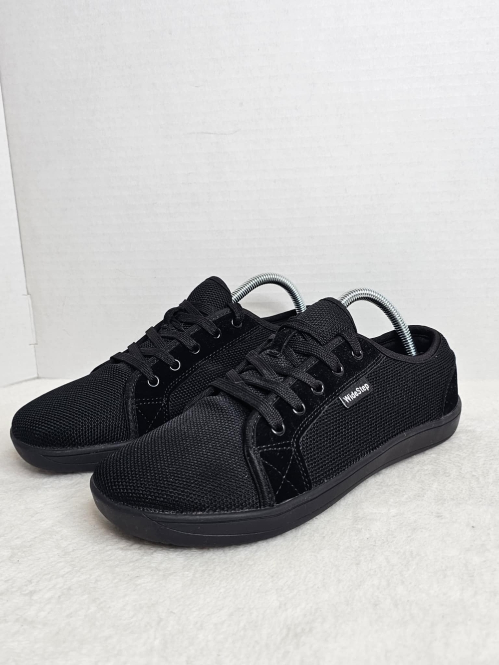 WideStep Black Mesh Walking Shoes Wide Width Comfort Sneakers Lace Up Size 8